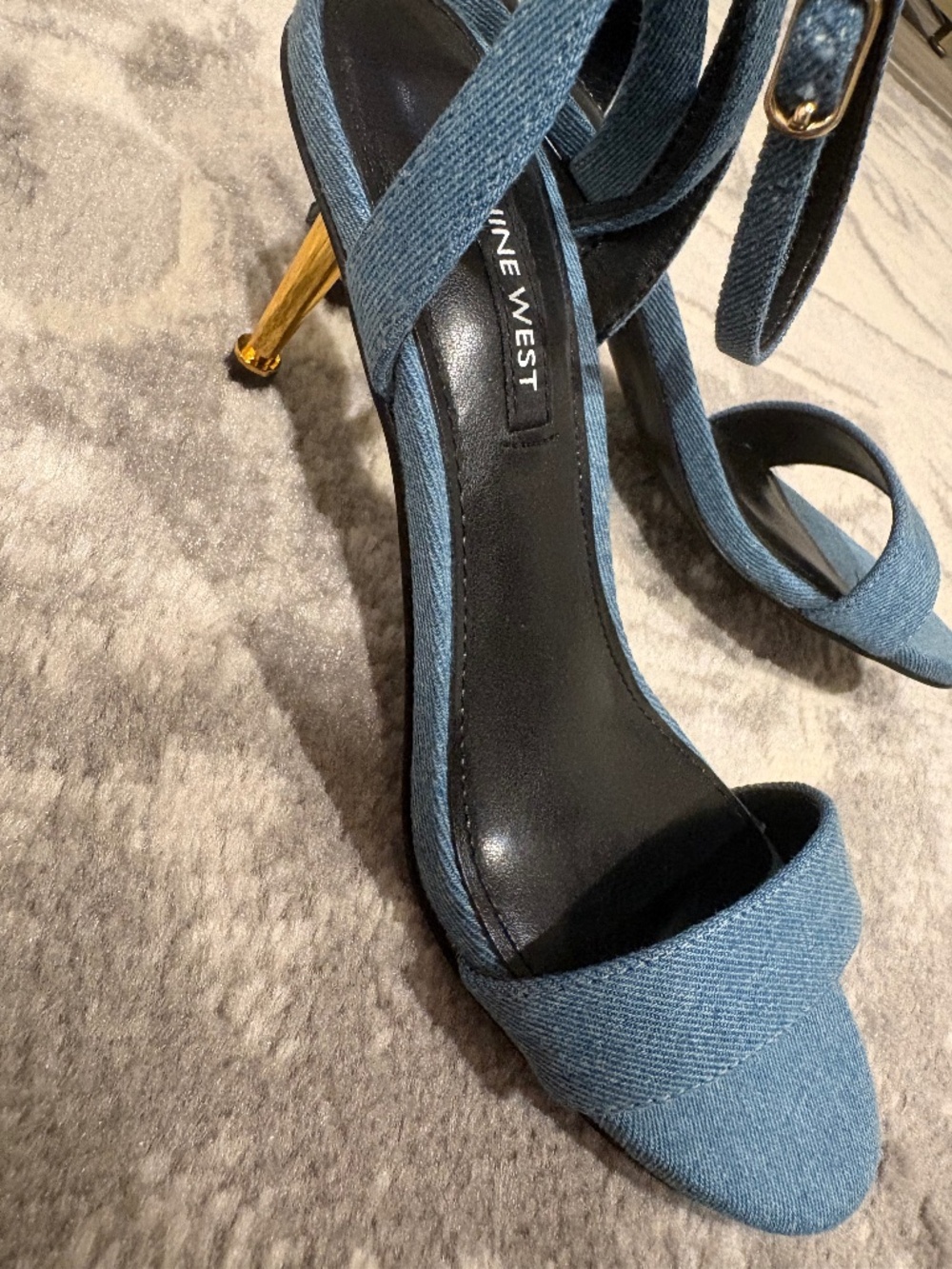 Nine West heel